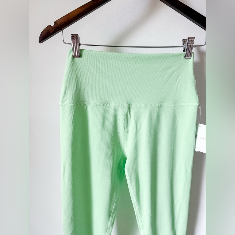 NWT Beyond Yoga Heather Ribbed High Waisted Midi Legging Lime Green - Picture 4 of 8